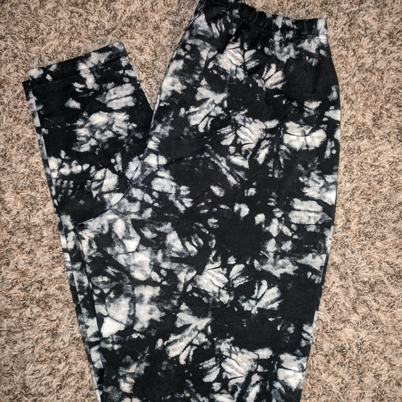 NEW! Bundle Of Leggings (4prs) - Picture 6 of 16